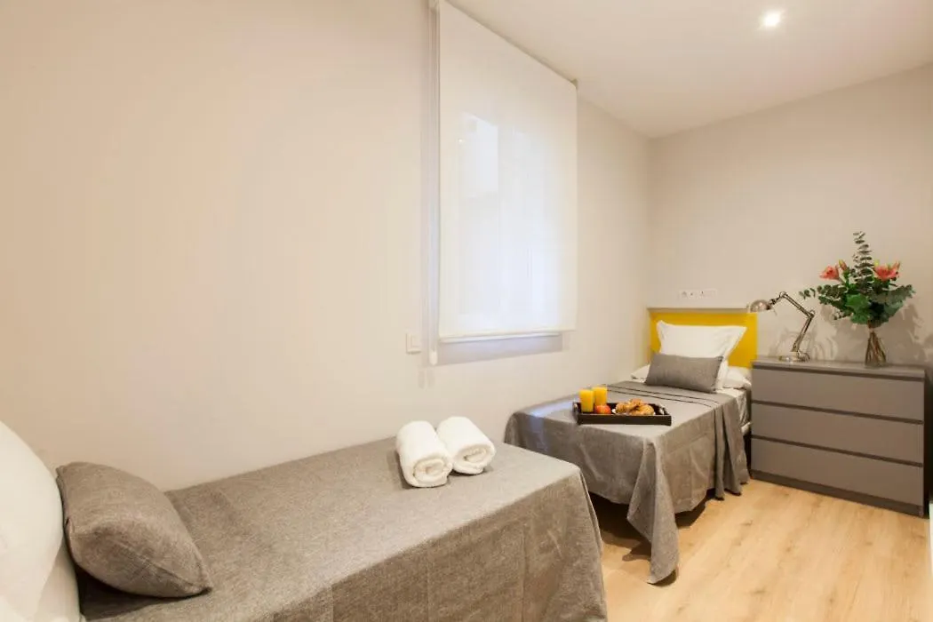 Stylish And Centric 2-Bedroom Apartment In Eixample &Terrace P2 Barcelona